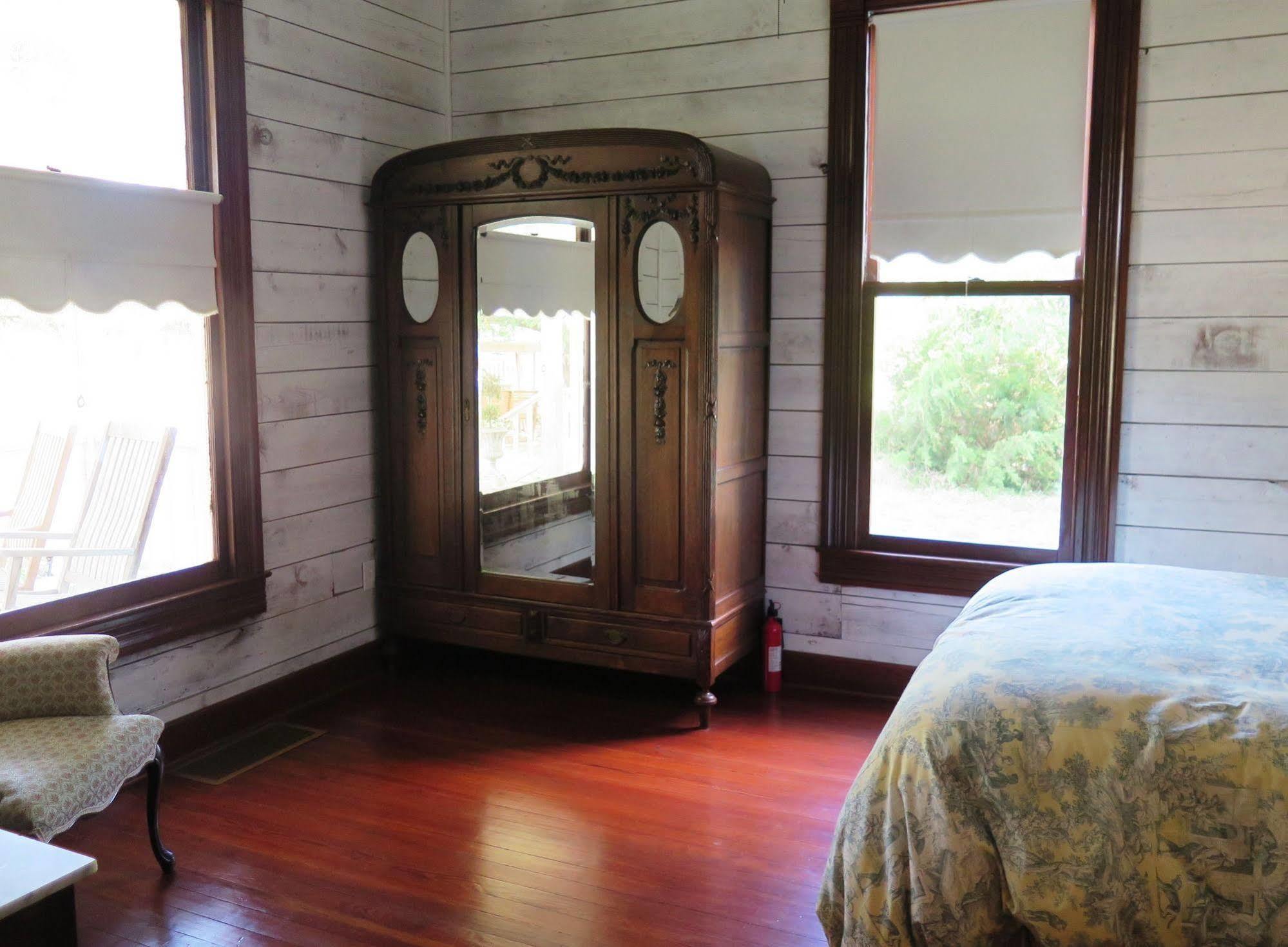 Yellow House B&B Salado Экстерьер фото